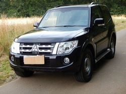 Braun metallic Gebraucht 2013 Mitsubishi Pajero Instyle SUV | 19.000 € (Superpreis)