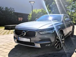 Grau Gebraucht 2019 Volvo V90 CC Pro Kombi | 29.800 € (Fairer Preis)