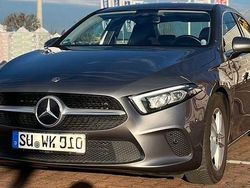 Grau Gebraucht 2020 Mercedes A180 Limousine | 19.500 € (Etwas zu teuer)