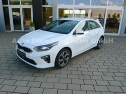Weiß Gebraucht 2021 Kia Ceed 4 Limousine | 19.700 €