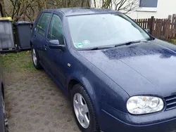 Blau Gebraucht 1998 VW Golf IV Kleinwagen | 750 € (Guter Preis)