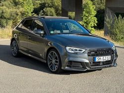 Grau Gebraucht 2020 Audi A3 Sportback S-Line Kleinwagen | 20.990 € (Guter Preis)