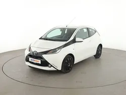 Weiß Gebraucht 2014 Toyota Aygo X-play Kleinwagen | 7.190 € (Teuer)