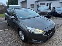 Grau Gebraucht 2017 Ford Focus Business Edition Limousine | 6.990 € (Guter Preis)