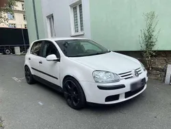 Weiß Gebraucht 2004 VW Golf V Limousine | 1.000 € (Guter Preis)