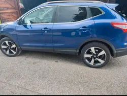 Blau Gebraucht 2014 Nissan Qashqai SUV | 10.700 € (Fairer Preis)