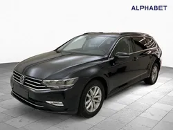 Deep black perleffekt (metallic) Gebraucht 2023 VW Passat Business Kombi | 20.197 € (Fairer Preis)