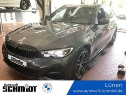 Mineralgrau Gebraucht 2021 BMW 330e M Sport Kombi | 26.488 € (Guter Preis)