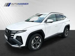 Atlas white / sol Gebraucht 2024 Hyundai Tucson Trend SUV | 33.980 € (Fairer Preis)