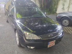 Schwarz Gebraucht 2004 Ford Mondeo Kombi | 4.760 €