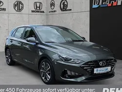 Grau Gebraucht 2024 Hyundai i30 Trend Kombi | 19.950 € (Guter Preis)