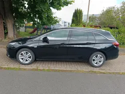 Schwarz Gebraucht 2020 Opel Astra Elegance Kombi | 9.000 € (Guter Preis)