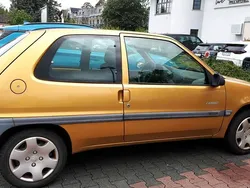 Gold Gebraucht 2001 Citroën Saxo Kleinwagen | 700 €