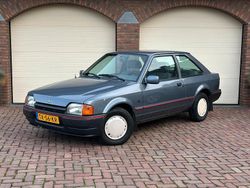 Grau Gebraucht 1989 Ford Escort Coupé | 3.450 €
