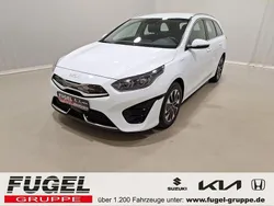 Weiss Gebraucht 2022 Kia Ceed | 22.899 € (Fairer Preis)