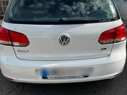 Weiß Gebraucht 2009 VW Golf VI Kleinwagen | 2.500 € (Fairer Preis)