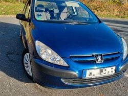 Blau Gebraucht 2003 Peugeot 307 Limousine | 1.490 € (Fairer Preis)