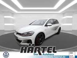 Oryxweiã perleffekt (weiss) Gebraucht 2019 VW Golf VII GTI Kleinwagen | 23.500 € (Fairer Preis)