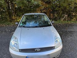 Silber Gebraucht 2004 Ford Fiesta Kleinwagen | 600 € (Superpreis)