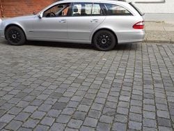 Silber Gebraucht 2004 Mercedes E240 Kombi | 3.000 € (Fairer Preis)