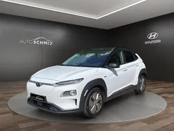 Chalk white / phantom black ro / met Gebraucht 2020 Hyundai Kona Style SUV | 21.280 € (Etwas zu teuer)
