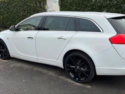 Weiß Gebraucht 2011 Opel Astra Kombi | 6.200 € (Teuer)