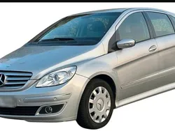 Silber Gebraucht 2007 Mercedes 200 Van / Kleinbus | 2.999 €