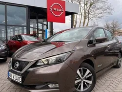 Braun Gebraucht 2019 Nissan Leaf Acenta Kleinwagen | 12.750 € (Etwas zu teuer)