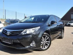 Schwarz Gebraucht 2013 Toyota Avensis Edition Kombi | 6.990 € (Fairer Preis)
