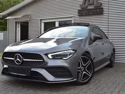 Grau Gebraucht 2021 Mercedes CLA200 AMG Limousine | 29.999 €