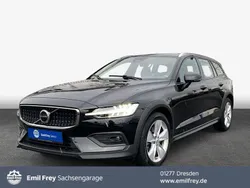 Onyx schwarzmetallic Gebraucht 2023 Volvo V60 CC Plus Kombi | 38.950 € (Guter Preis)