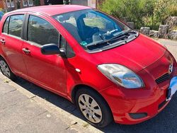 Rot Gebraucht 2010 Toyota Yaris Cool Limousine | 3.400 € (Guter Preis)