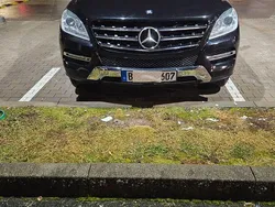 Schwarz Gebraucht 2012 Mercedes ML350 SUV | 12.490 € (Guter Preis)