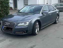 Grau Gebraucht 2011 Audi A8 Limousine | 12.999 € (Guter Preis)