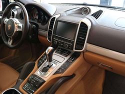 Schwarz Gebraucht 2014 Porsche Cayenne Turbo SUV | 49.790 €