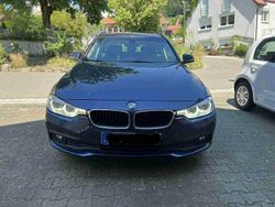 Blau Gebraucht 2019 BMW 318 Kombi | 16.250 € (Fairer Preis)