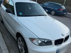 Weiß Gebraucht 2007 BMW 120 Kleinwagen | 5.400 €
