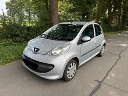 Silber Gebraucht 2008 Peugeot 107 Kleinwagen | 2.950 € (Etwas zu teuer)