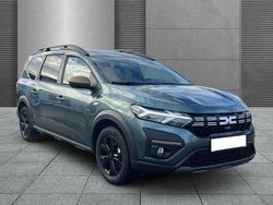 Zedergrün (metallic) Gebraucht 2025 Dacia Jogger Extreme Van / Kleinbus | 25.607 € (Fairer Preis)