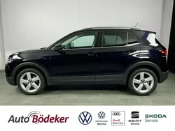 Deep black perleffekt Gebraucht 2024 VW T-Cross Style SUV | 31.990 €