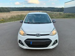 Weiß Gebraucht 2014 Hyundai i10 Kleinwagen | 3.550 € (Fairer Preis)