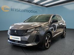 Grau Gebraucht 2023 Peugeot 3008 Van / Kleinbus | 26.199 € (Fairer Preis)