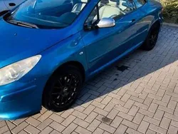 Blau Gebraucht 2007 Peugeot 307 CC Cabrio | 2.800 €