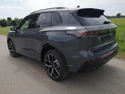 Delfingrau metallic Neu 2025 VW Tiguan R-line SUV | 53.490 € (Superpreis)