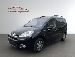 Schwarz Gebraucht 2014 Citroën Berlingo Exclusive Van / Kleinbus | 13.499 € (Teuer)