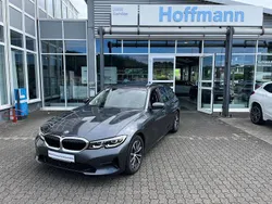 Grau Gebraucht 2020 BMW 320 Limousine | 25.999 € (Fairer Preis)