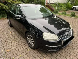 Schwarz Gebraucht 2006 VW Jetta Limousine | 1.600 € (Guter Preis)