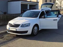 Weiß Gebraucht 2016 Skoda Octavia Active Kombi | 13.500 € (Etwas zu teuer)