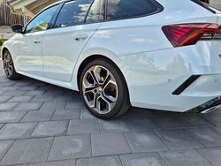 Weiß Gebraucht 2022 Skoda Octavia RS Kombi | 35.000 € (Fairer Preis)