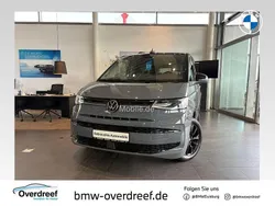 Grau Gebraucht 2023 VW Multivan Edition Van / Kleinbus | 49.800 € (Fairer Preis)